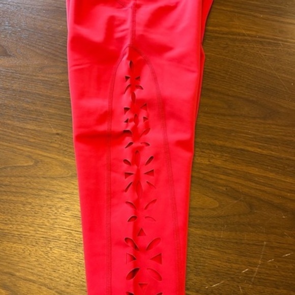 GIGI C Red Lazer Cut Leggings NWT - Picture 6 of 7
